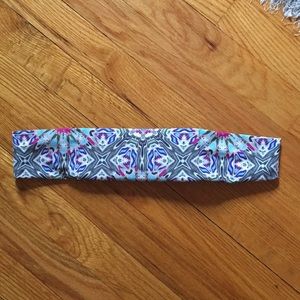 Bandi Large Printed Pocket Belt 🔑📱💳